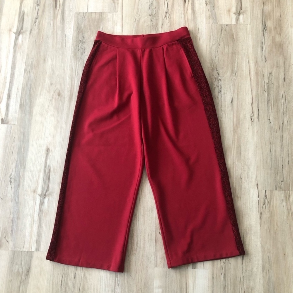 Chic Red Wide-Leg Pants